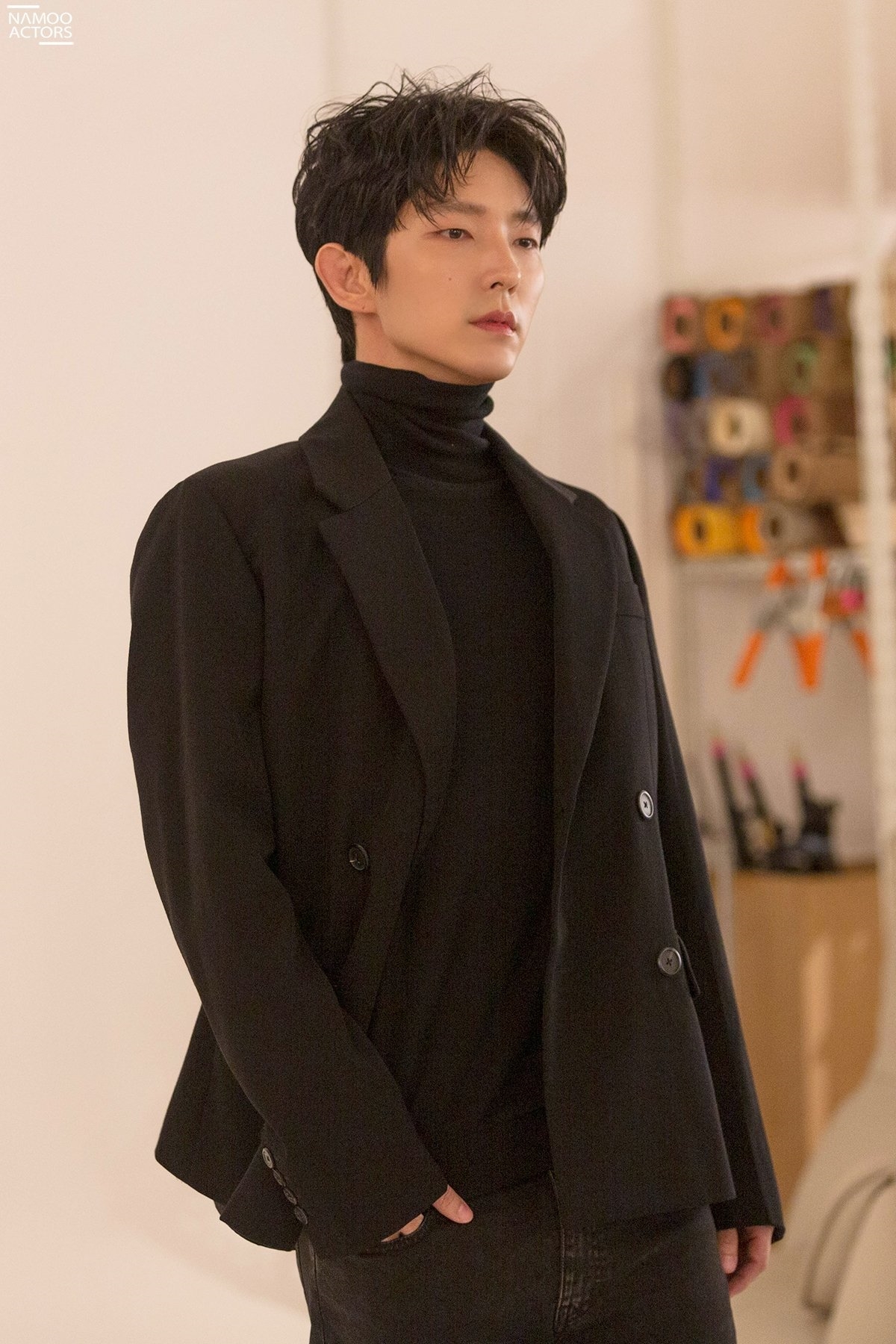 Lee Jun Ki khoe nhan sắc cực phẩm ở tuổi 38 trong bộ ảnh mới