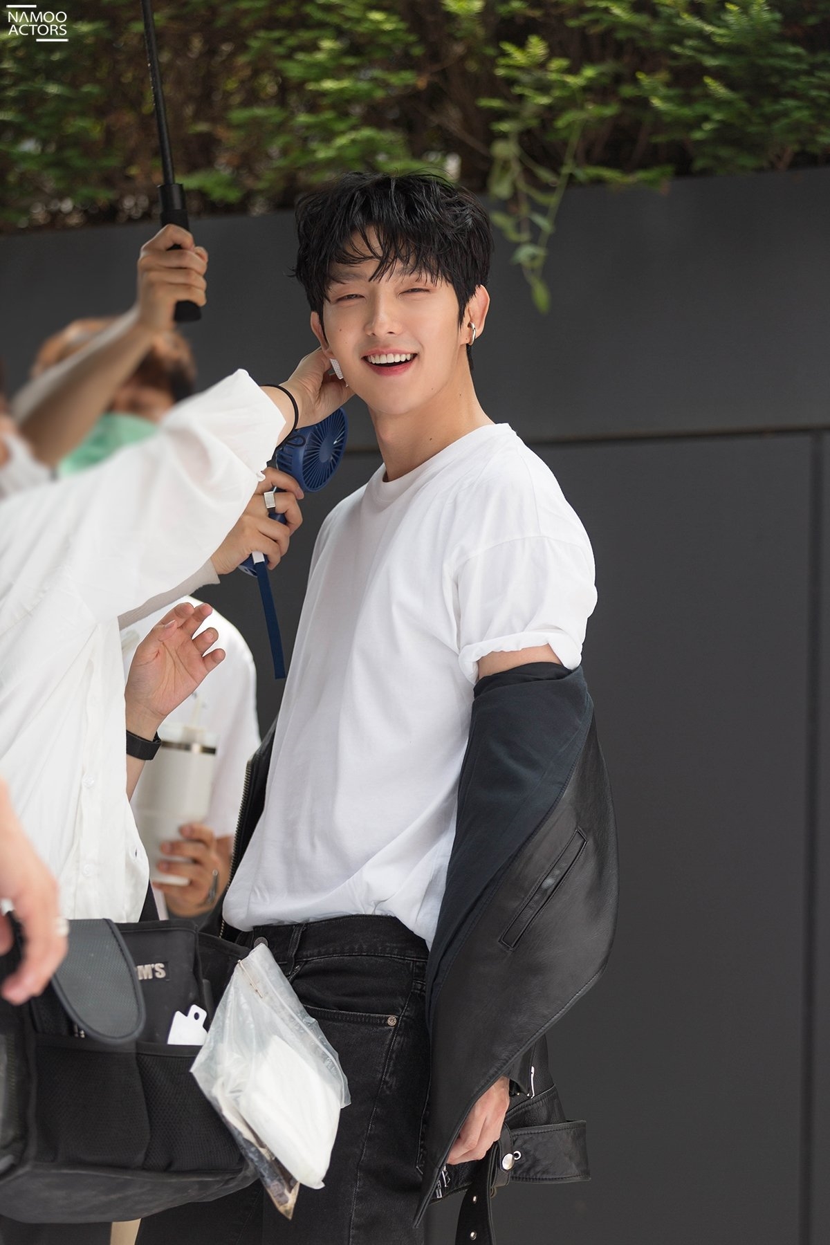 Lee Jun Ki khoe nhan sắc cực phẩm ở tuổi 38 trong bộ ảnh mới