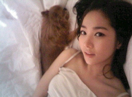Song Hye Kyo dẫn đầu bảng xếp hạng sao nữ mặt mộc đẹp nhất Kbiz