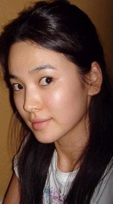 Song Hye Kyo dẫn đầu bảng xếp hạng sao nữ mặt mộc đẹp nhất Kbiz