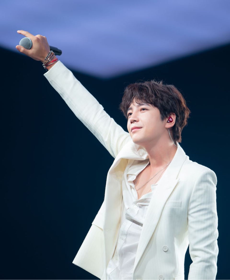 Jang Geun Suk trở lại thời hoàng kim nhan sắc hậu xuất ngũ và giảm cân