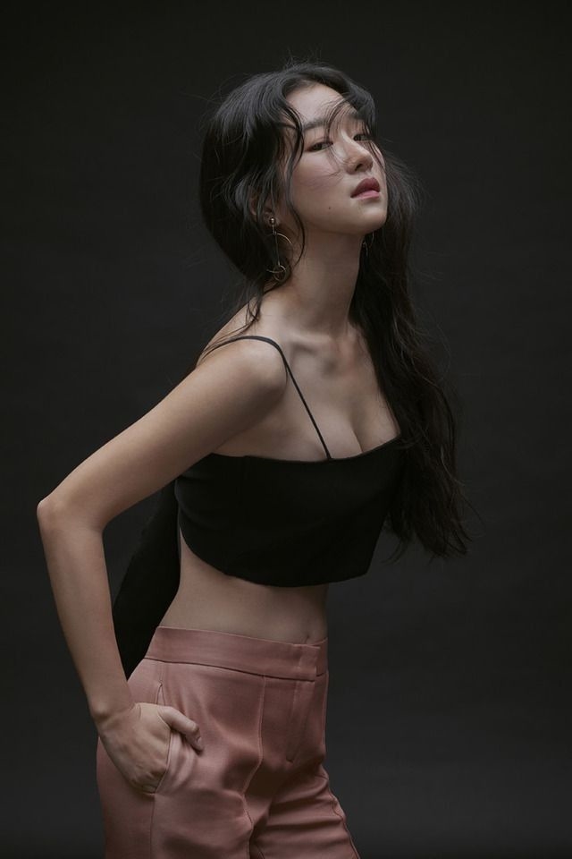 Son Ye Jin và những mỹ nhân 'gây sốt' vì khoe đường cong quyến rũ