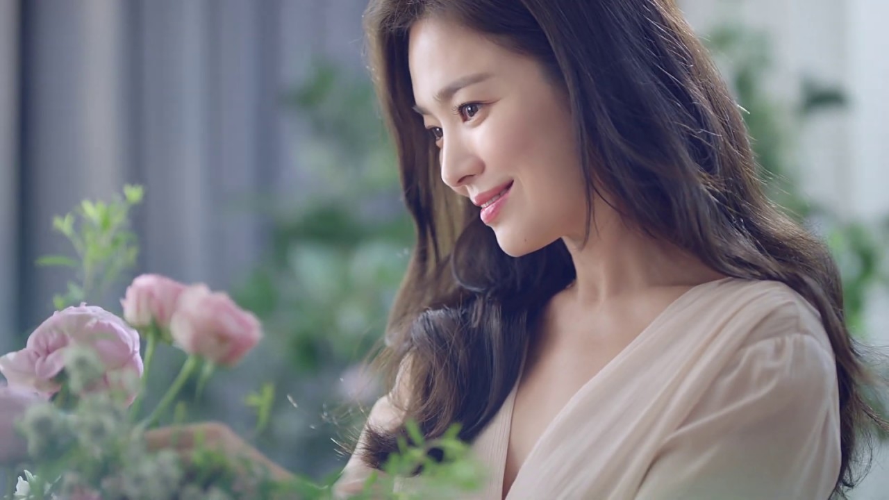 Song Hye Kyo lại được khen hết lời khi bạn thân nhắc về thời quá khứ