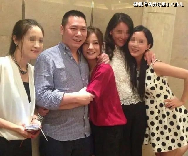 Triệu Vy xóa ảnh của chồng làm rộ tin đồn ly hôn, studio lên tiếng