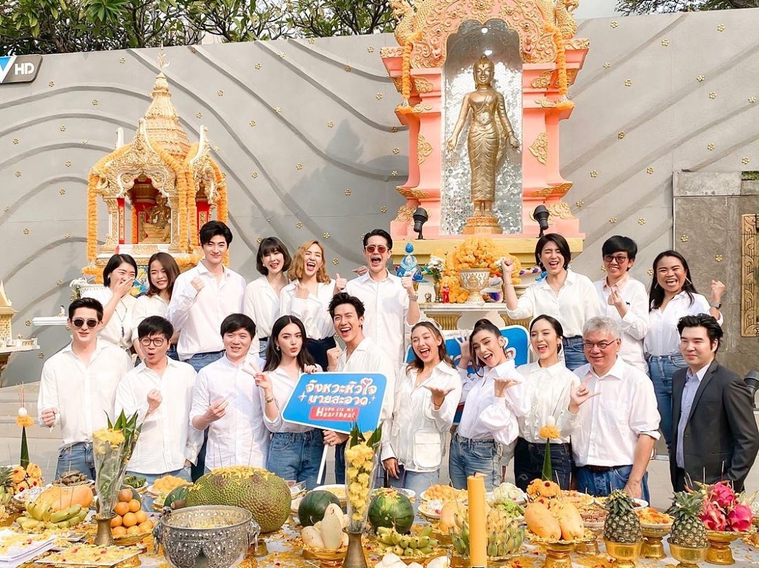 Push Puttichai - Mai Davika tung ảnh cực đẹp đôi trong phim mới