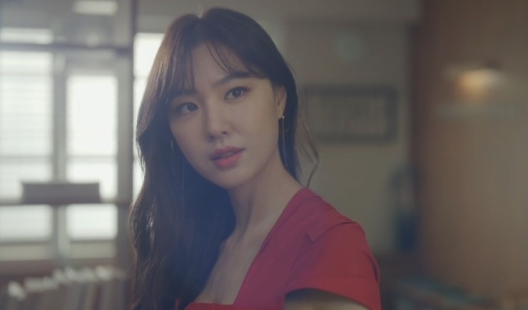 Seo Ji Hye bị chê không đủ tầm sau khi lên chính nhờ 'Hạ cánh nơi anh'