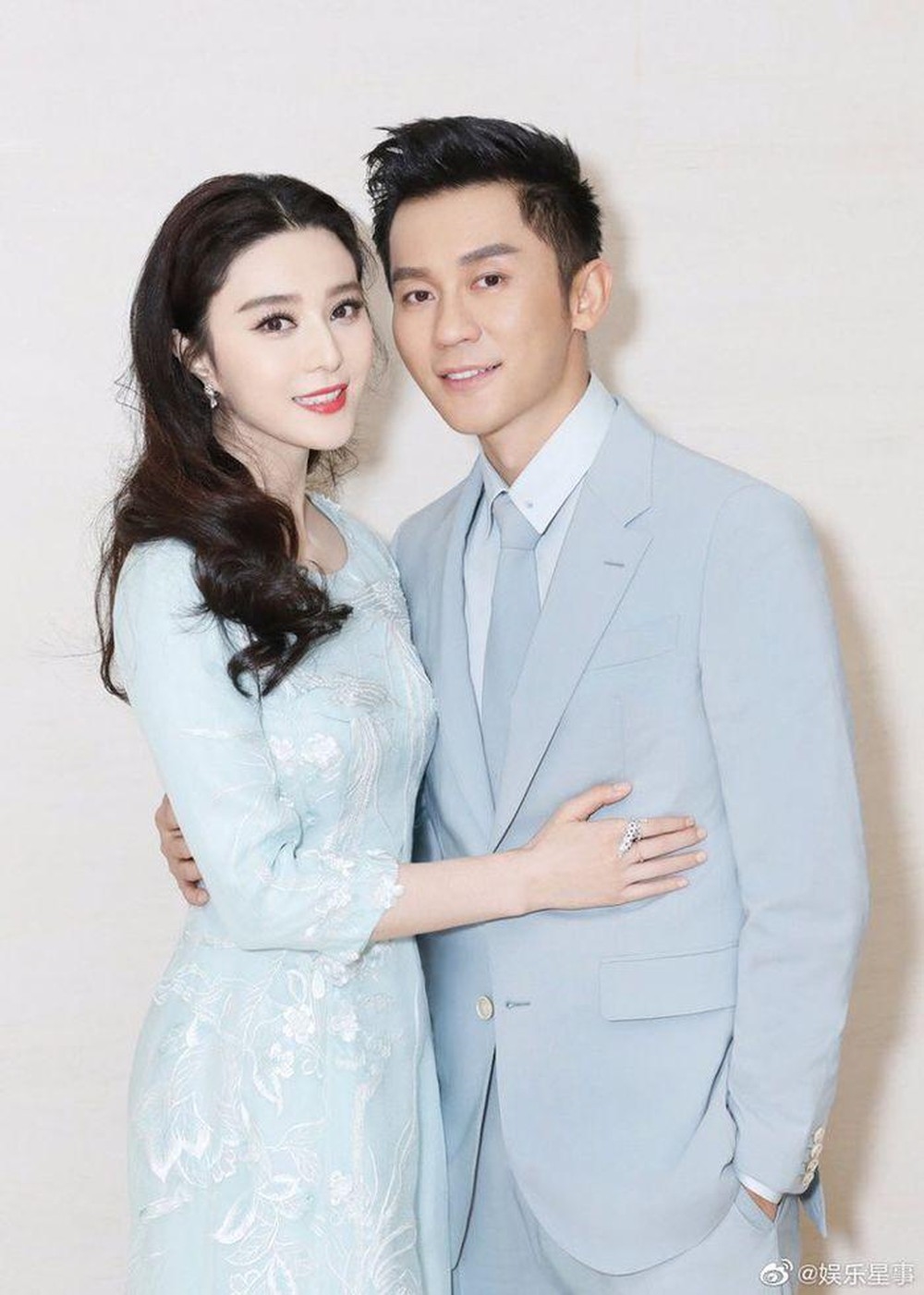 Bộ ba mỹ nhân Hoàn Châu Cách Cách và những câu chuyện tình dang dở