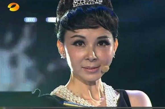 Tiêu Tường - 'đệ nhất mỹ nhân' cô độc vì mối tình 'cô - cháu'