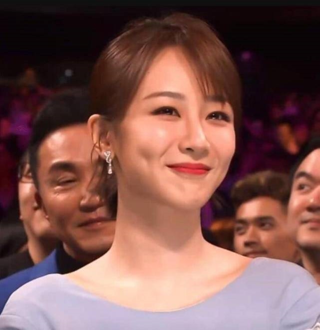 Dương Mịch, Trịnh Sảng và sao Cbiz có nhan sắc trồi sụt thất thường