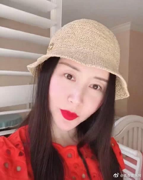 Dương Mịch, Trịnh Sảng và sao Cbiz có nhan sắc trồi sụt thất thường