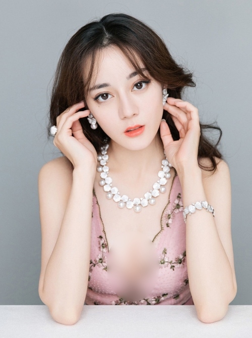 Dương Tử, Địch Lệ Nhiệt Ba và những mỹ nhân 9x đẹp nhất Cbiz