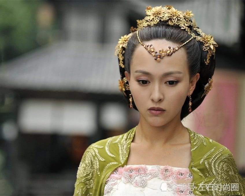Những khuyết điểm mà Tôn Lệ, Dương Mịch và mỹ nhân Cbiz muốn che giấu