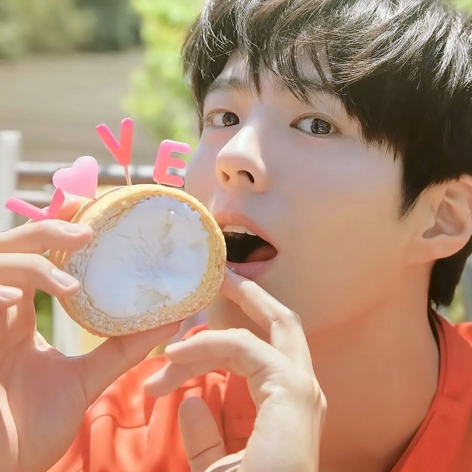 Park Bo Gum lại 'gây sốt' khi ăn nhiều vẫn giữ dáng đẹp