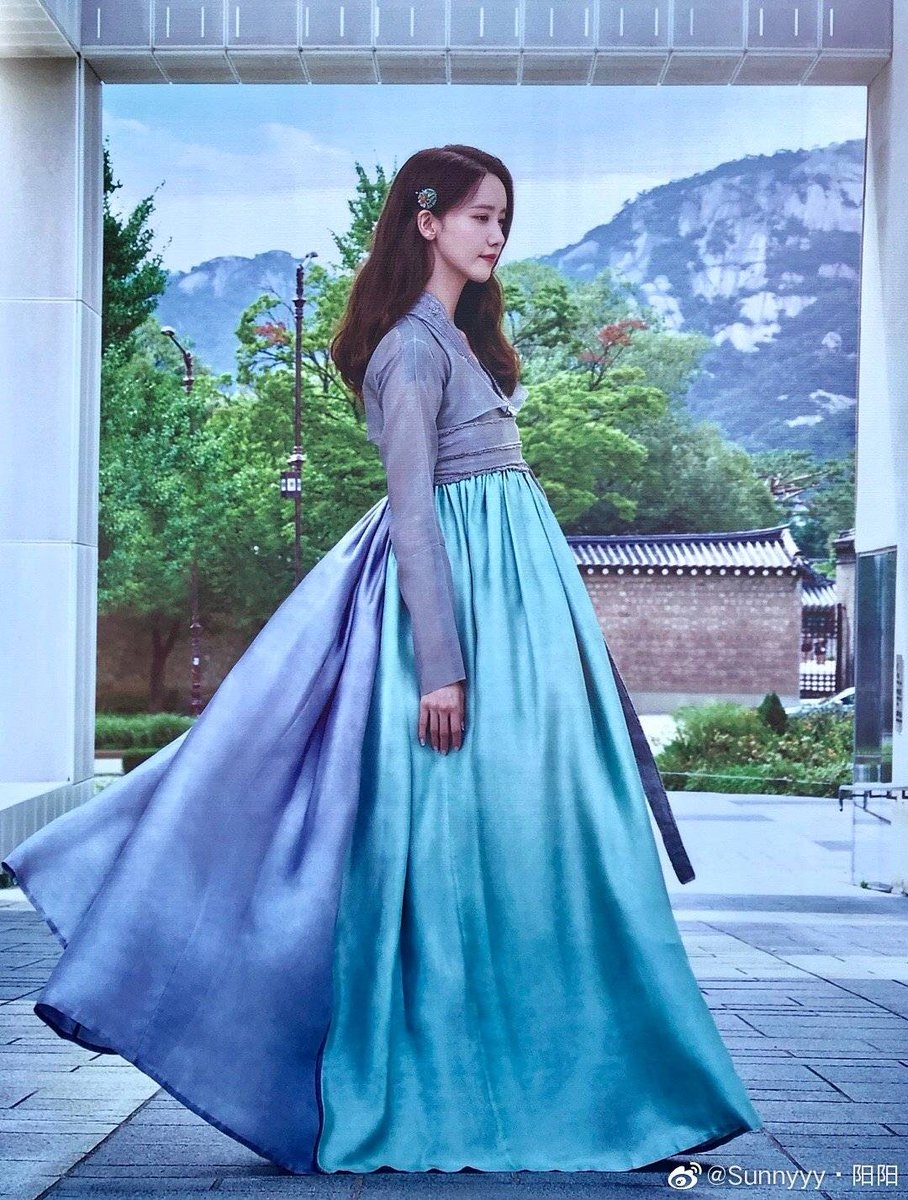 Yoona và dàn sao làng nhạc Hàn 'gây sốt' vì mặc Hanbok