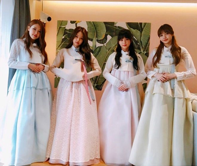 Yoona và dàn sao làng nhạc Hàn 'gây sốt' vì mặc Hanbok