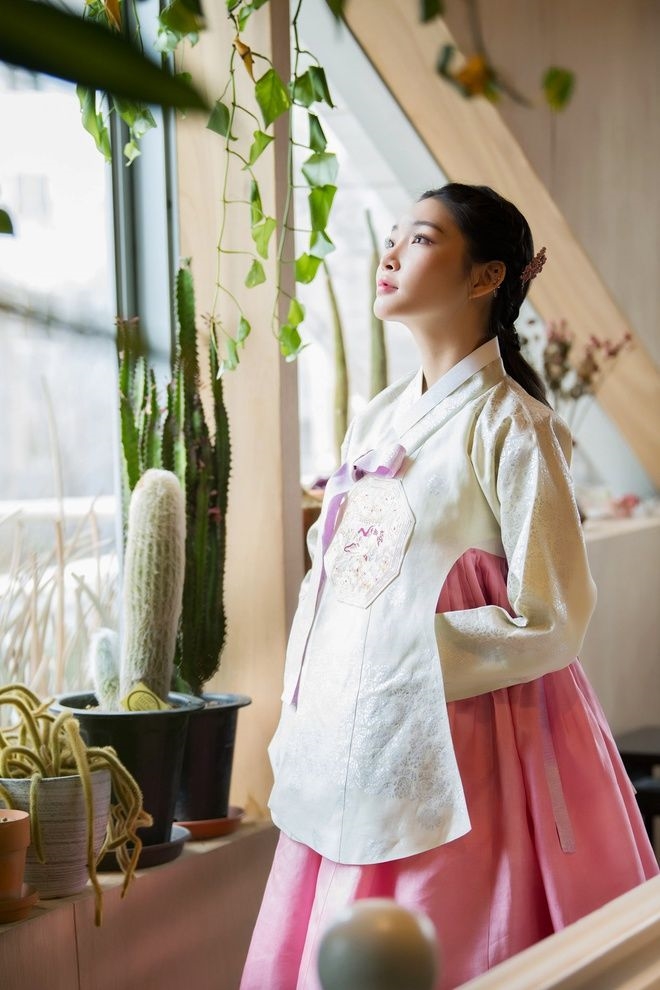 Yoona và dàn sao làng nhạc Hàn 'gây sốt' vì mặc Hanbok