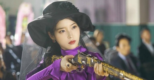 Go Moon Young và những nữ hoàng đẹp và ngầu gây nghiện trong phim Hàn