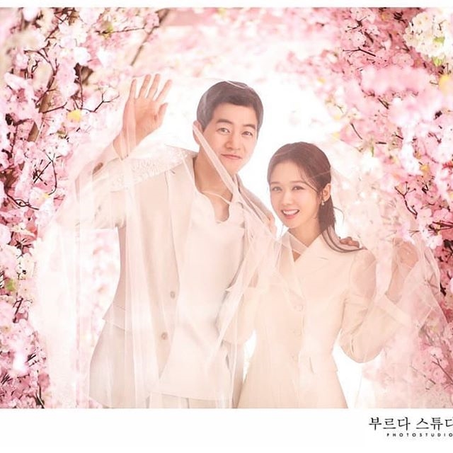 Jang Na Ra đẹp nao lòng trong bộ sưu tập váy cưới trên màn ảnh