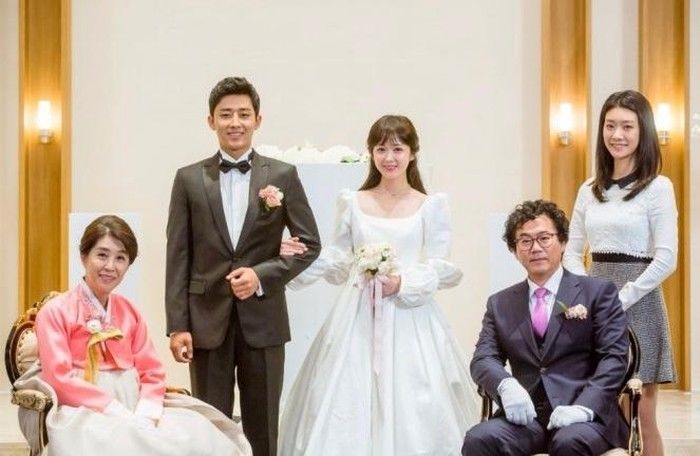 Jang Na Ra đẹp nao lòng trong bộ sưu tập váy cưới trên màn ảnh