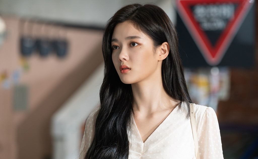 Ji Chang Wook - Kim Yoo Jung gây tò mò trong loạt ảnh tập mới