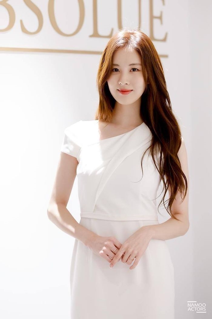 SNSD Seohyun gây 'sốt' với phong cách thời trang ngày càng hút mắt