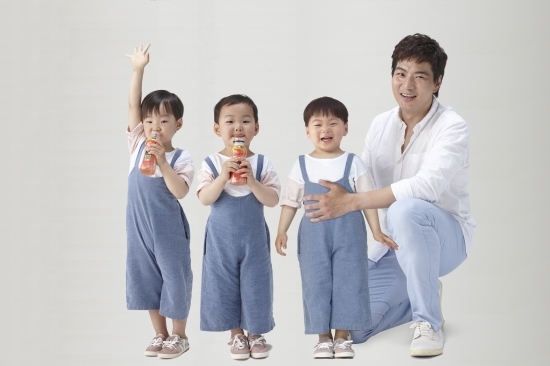 Song Il Gook khoe chiều cao khủng của Daehan - Minguk - Manse