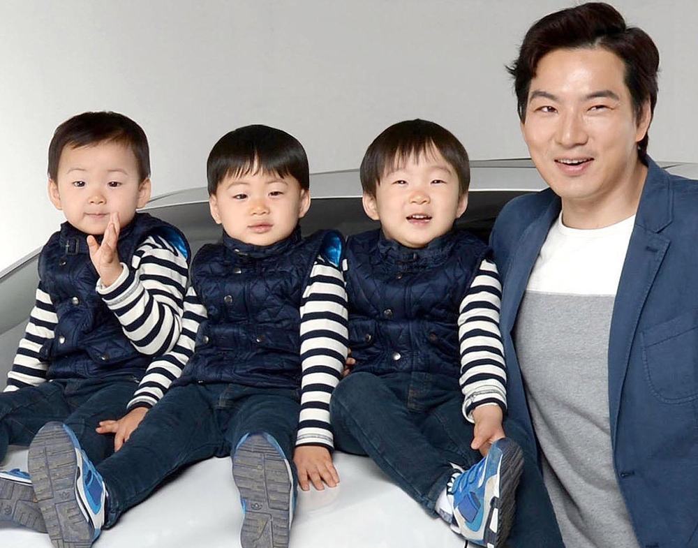 Song Il Gook khoe chiều cao khủng của Daehan - Minguk - Manse