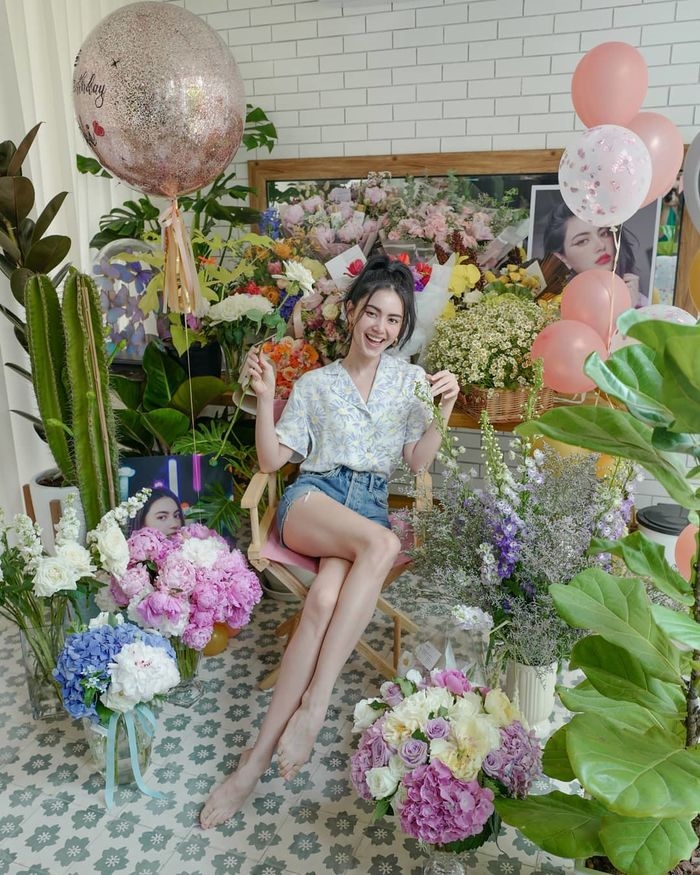 Baifern Pimchanok và loạt mỹ nhân Thái nổi bật với phong cách đơn giản