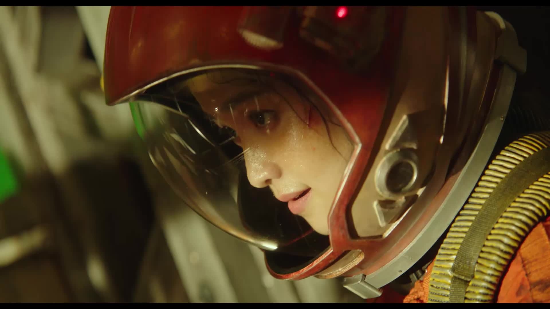 Song Joong Ki - Kim Tae Ri kêu gọi khán giả đầu tư vào phim mới