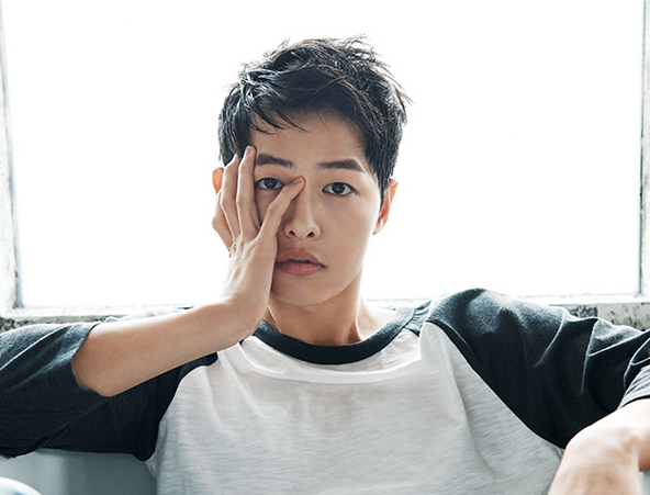 Song Hye Kyo 'lên hương', Song Joong Ki chật vật hậu ly hôn