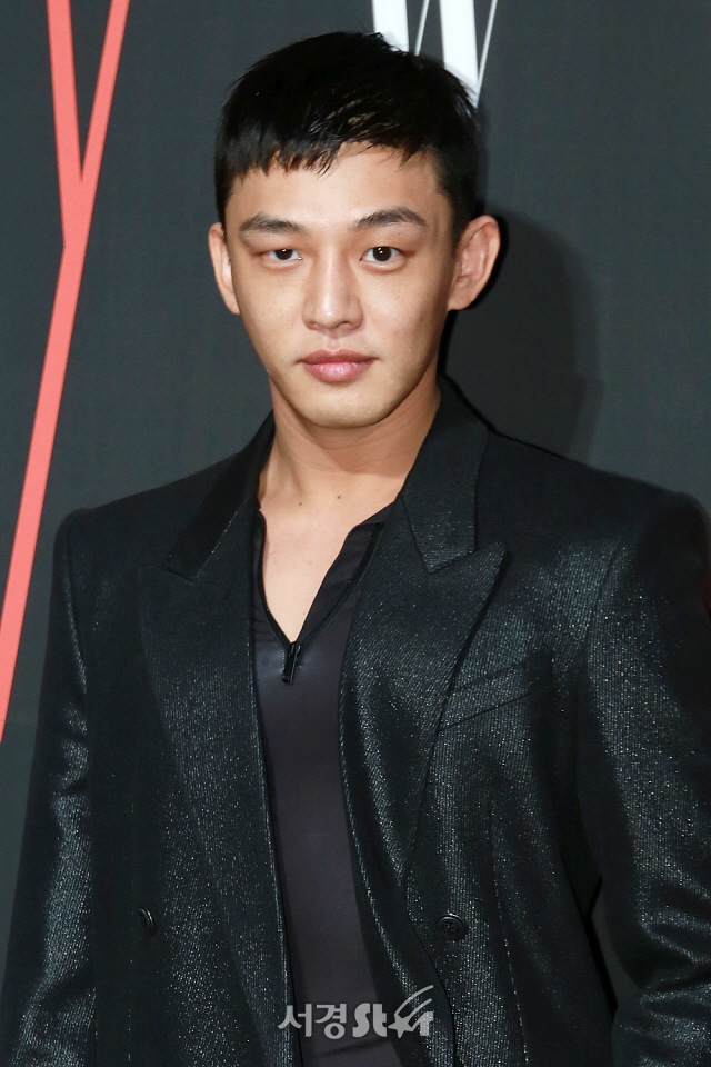 Yoo Ah In tái xuất đóng truyền hình sau 3 năm với siêu phẩm mới