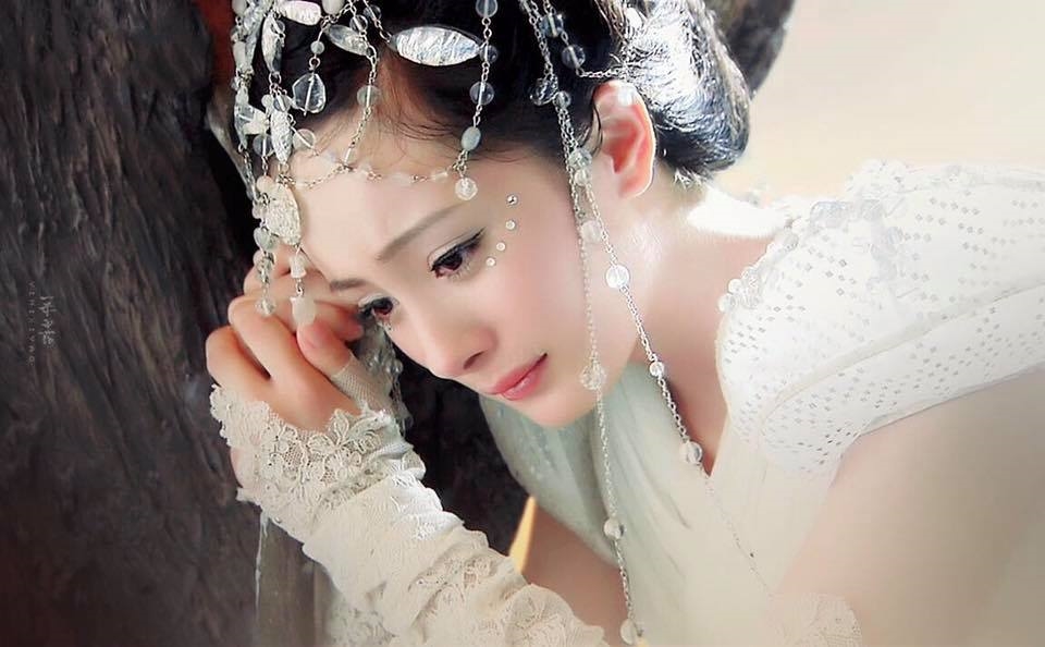 Dương Mịch, Cúc Tịnh Y và mỹ nhân Cbiz hút hồn với tạo hình tiên khí