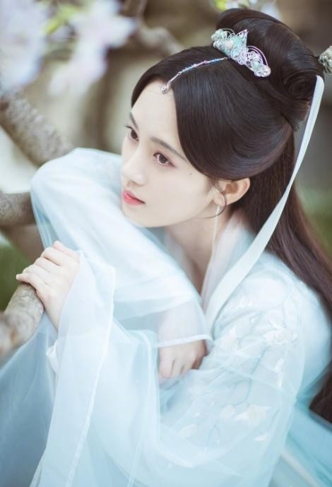 Dương Mịch, Cúc Tịnh Y và mỹ nhân Cbiz hút hồn với tạo hình tiên khí