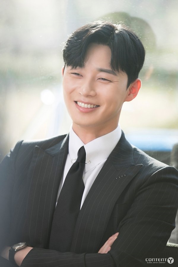 Park Seo Joon thành đôi với Park Bo Young trong phim điện ảnh mới