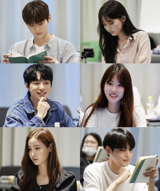 Jung Da Bin - Hwang Min Hyun trở thành cặp đôi phim học đường mới