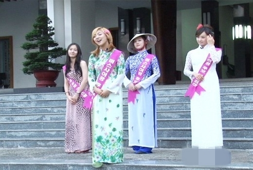 Kim Tae Hee và dàn mỹ nhân Hàn đẹp thướt tha trong tà áo dài