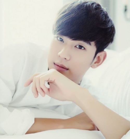 Kim Soo Hyun và những mỹ nam 'mắt một mí' của làng phim Hàn