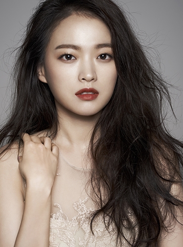 Han Hyo Joo, Park Shin Hye và loạt sao Hàn quyên góp từ thiện