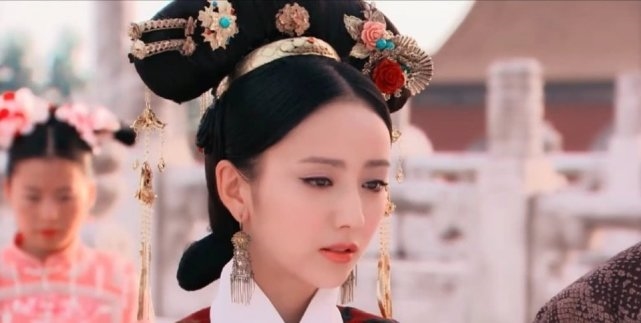 Đồng Lệ Á hóa mỹ nhân Tây Thi ở tuổi U40, đốn tim fan vì đẹp hút hồn