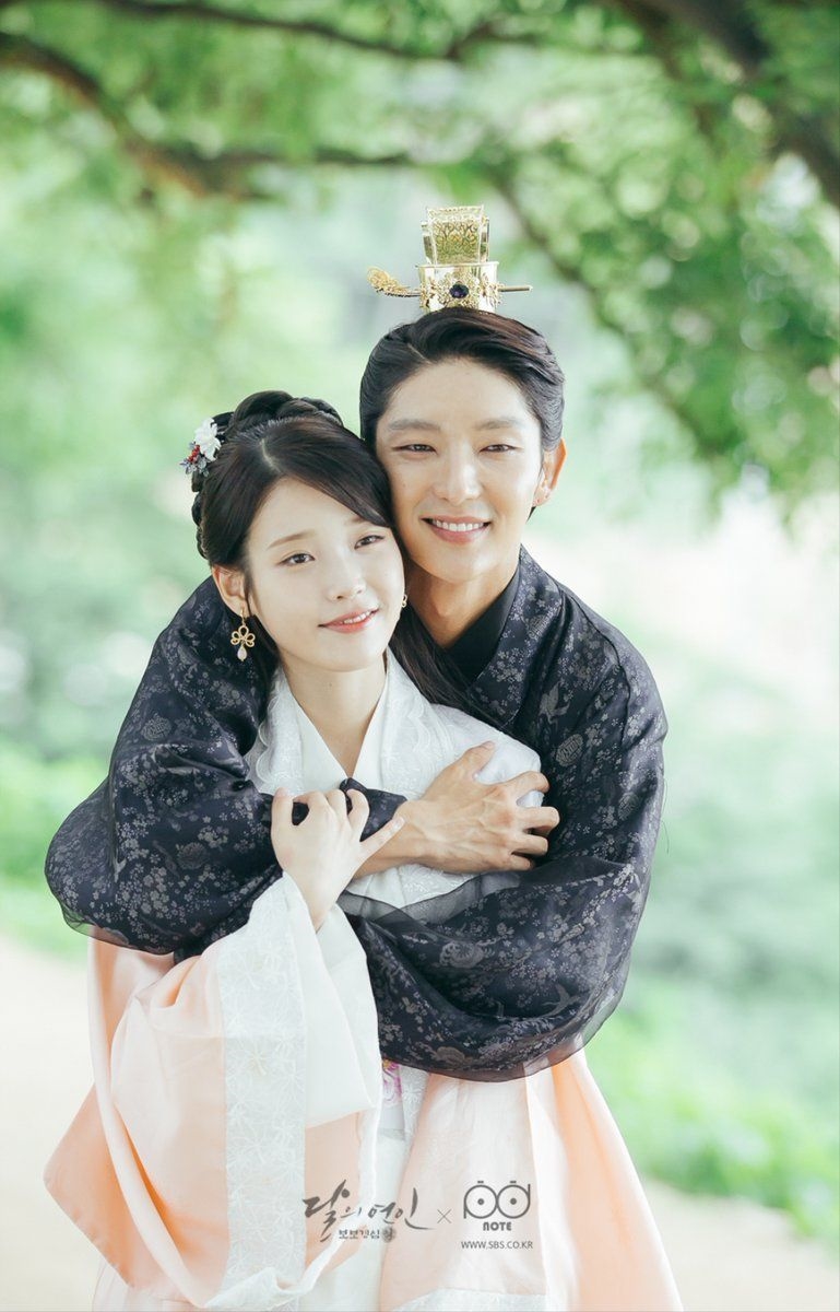 Lee Jun Ki khoe ảnh cũ, vui mừng khi khán giả vẫn nhớ 'Moon Lovers'