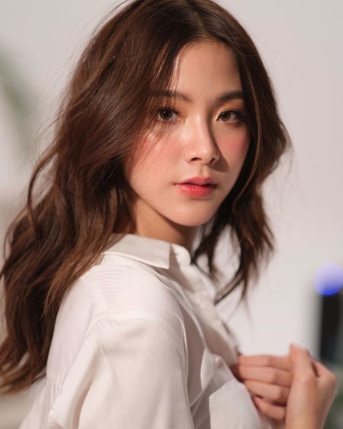 Baifern Pimchanok và những sao nữ Thái từng đóng vai chuyển giới