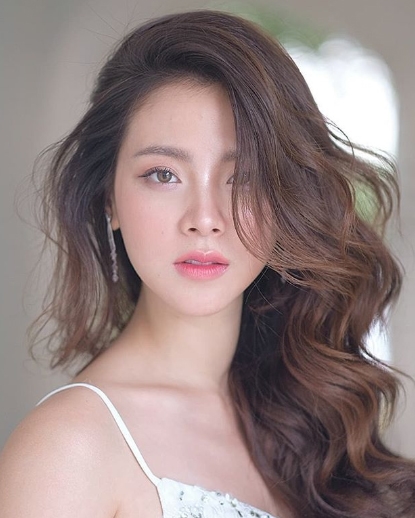 Baifern Pimchanok và những sao nữ Thái từng đóng vai chuyển giới