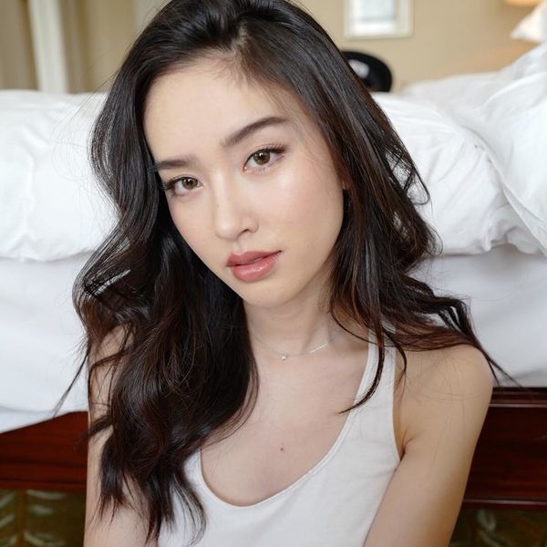 Baifern Pimchanok và những sao nữ Thái từng đóng vai chuyển giới