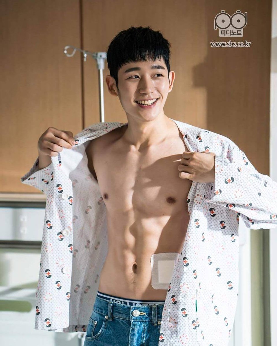 Jung Hae In xây dựng sự nghiệp vững vàng dù vào nghề muộn