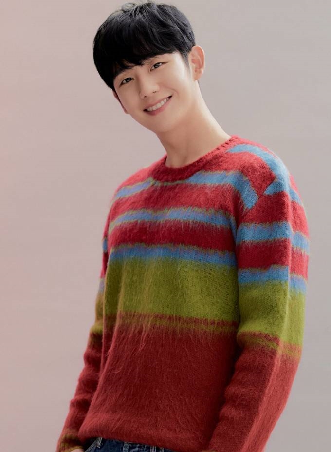 Jung Hae In xây dựng sự nghiệp vững vàng dù vào nghề muộn