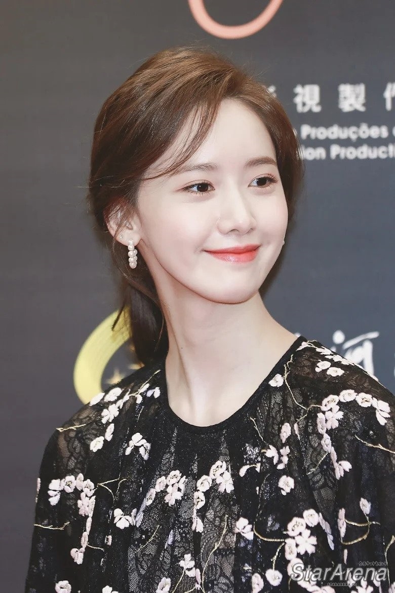 Son Ye Jin và 7 lần 'đụng hàng' hậu bối nhưng chưa từng thua kém