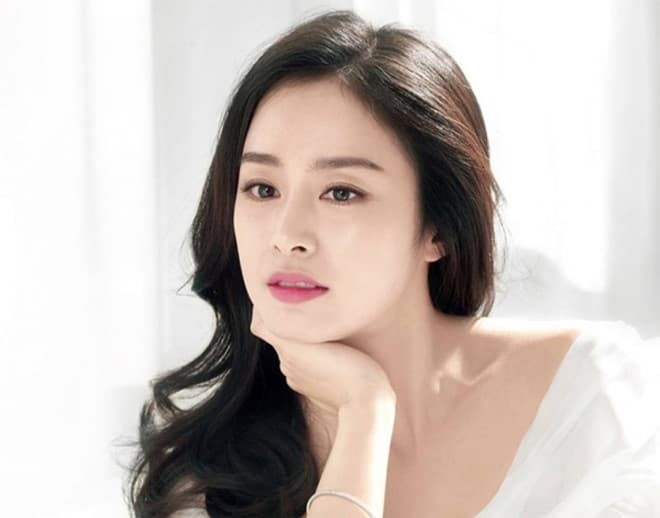 Kim Tae Hee và những nữ thần Hàn được đánh giá là 'chuẩn mực nhan sắc'