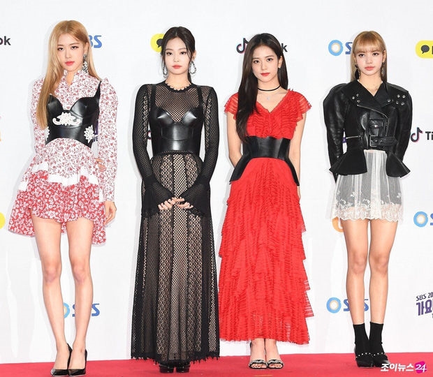 BLACKPINK và dàn mỹ nhân Hàn 'chào thua' những bộ trang phục lỗi này