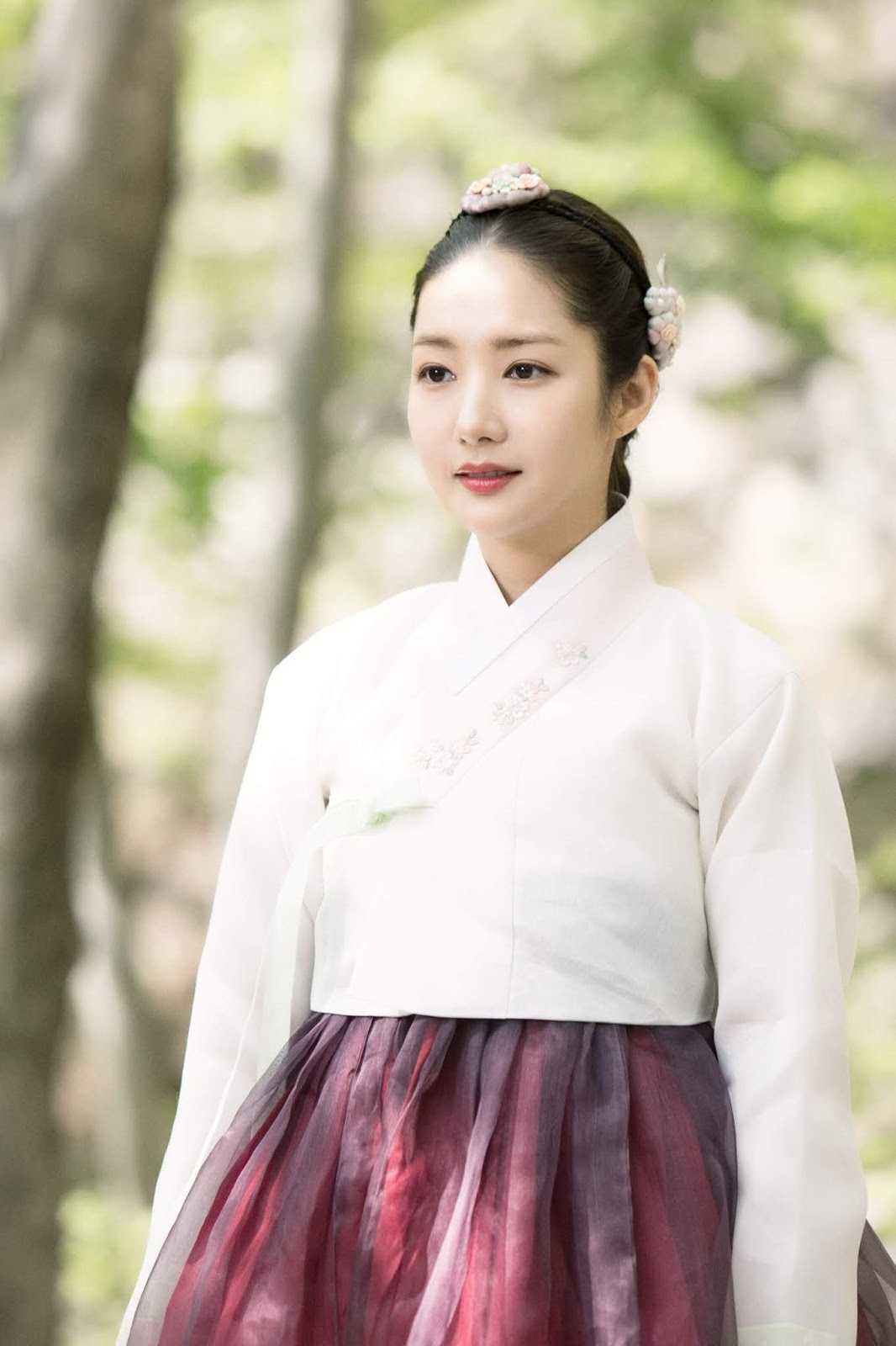 Ha Ji Won và những nữ thần cổ trang đẹp nao lòng trên màn ảnh Hàn