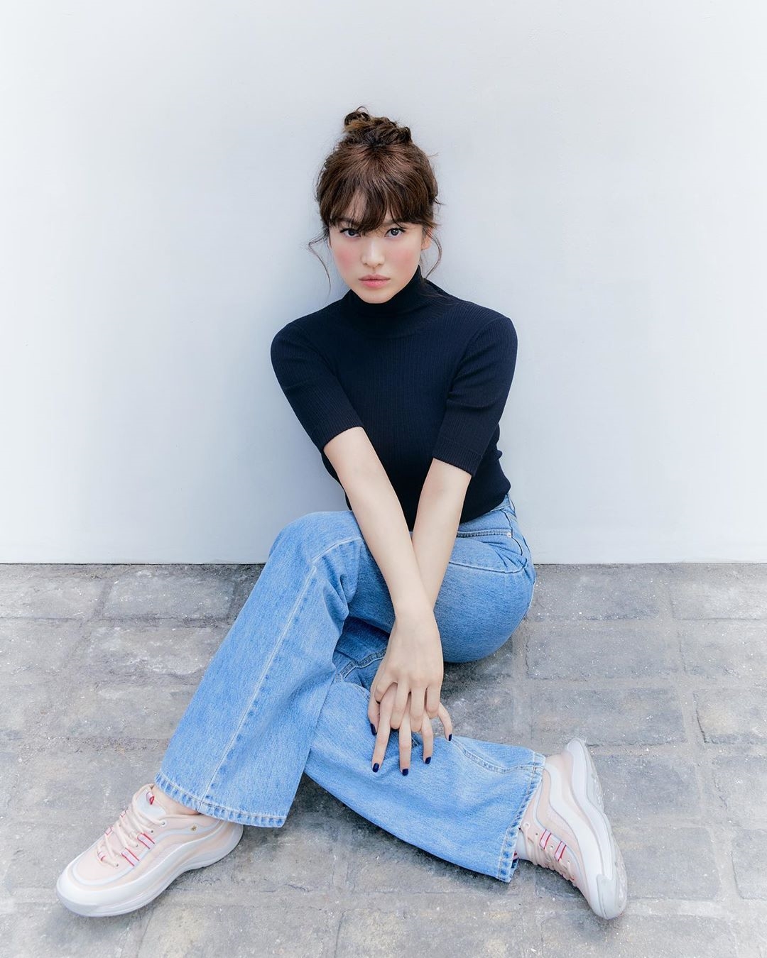 Song Hye Kyo gây bất ngờ với loạt ảnh mới phá cách và khí chất